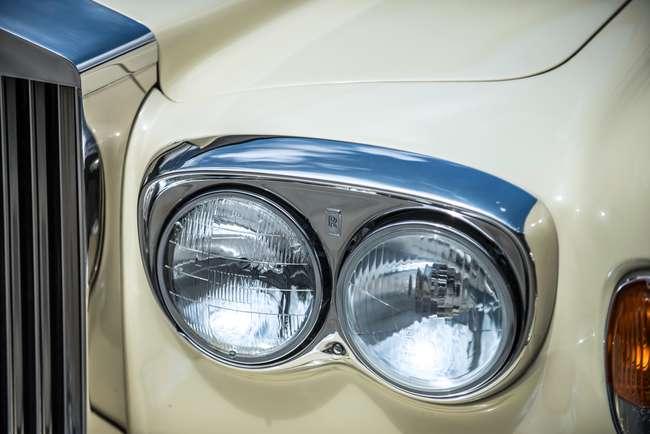 1982 Rolls-Royce Corniche-Auction Lot
