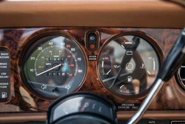 1982 Rolls-Royce Corniche-Auction Lot