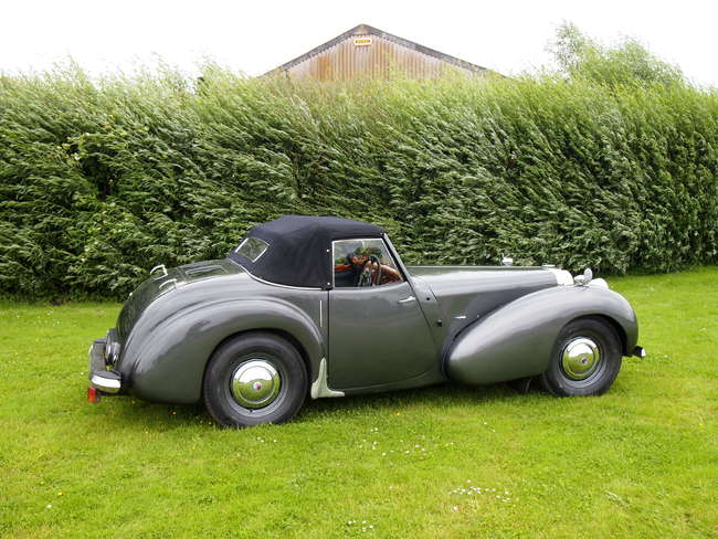 1946 Triumph Roadster 1800-Sold