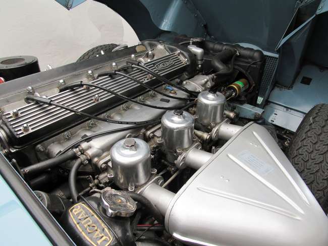 1970 Jaguar E-Type 4.2 Series II Fixedhead Coupe-Sold