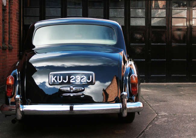 Iconic Auctioneers | 1971 Rolls-Royce Phantom VI -Sold