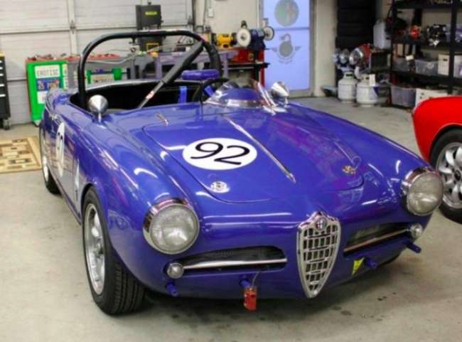1962 Alfa Romeo Giulia Spider-Sold