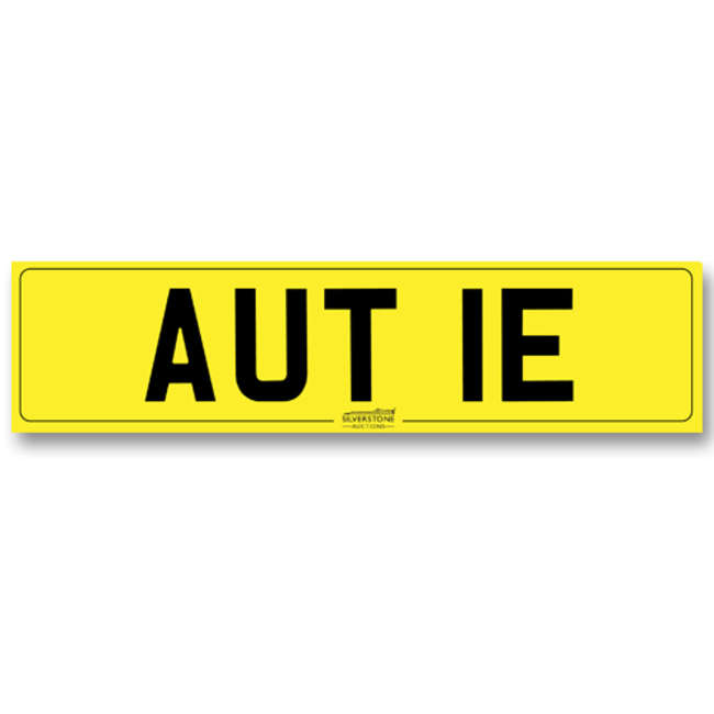  Number plate AUT1E-Sold