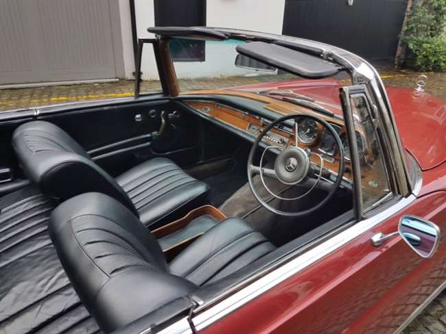 1964 Mercedes-Benz 220 SE Cabriolet -Sold