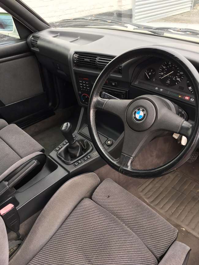 1989 BMW E30 325i SE -Sold