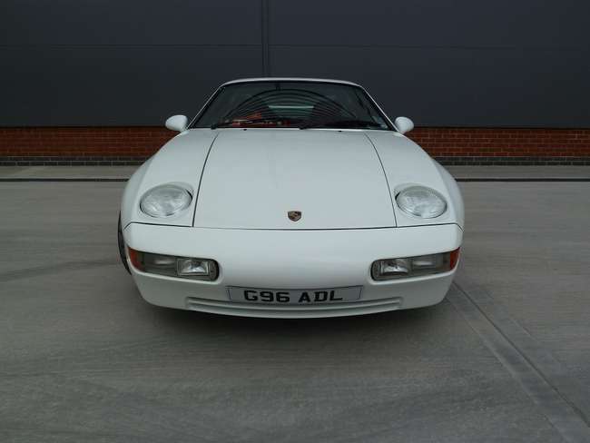 1990 Porsche 928 GT track car-Auction Lot