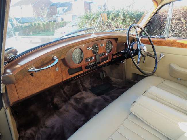 1958 Bentley S1 Standard Steel Saloon-Auction Lot