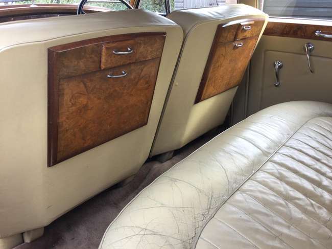 1958 Bentley S1 Standard Steel Saloon-Auction Lot