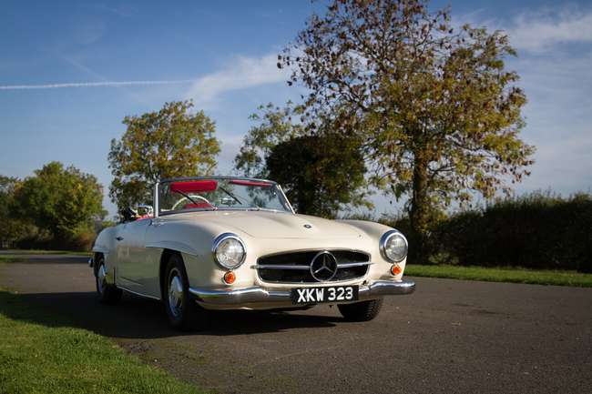1962 Mercedes-Benz 190 SL-Sold
