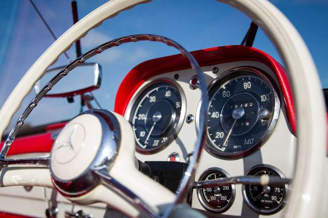 1962 Mercedes-Benz 190 SL-Sold