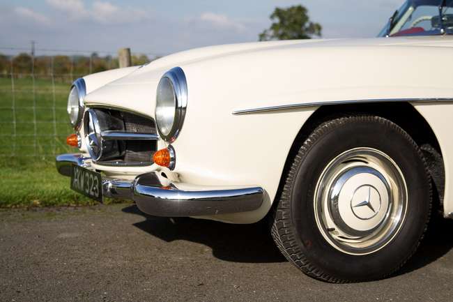 1962 Mercedes-Benz 190 SL-Sold
