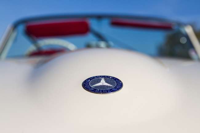 1962 Mercedes-Benz 190 SL-Sold