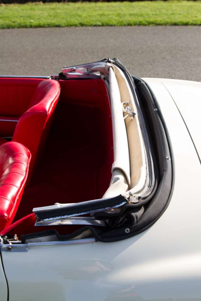 1962 Mercedes-Benz 190 SL-Sold
