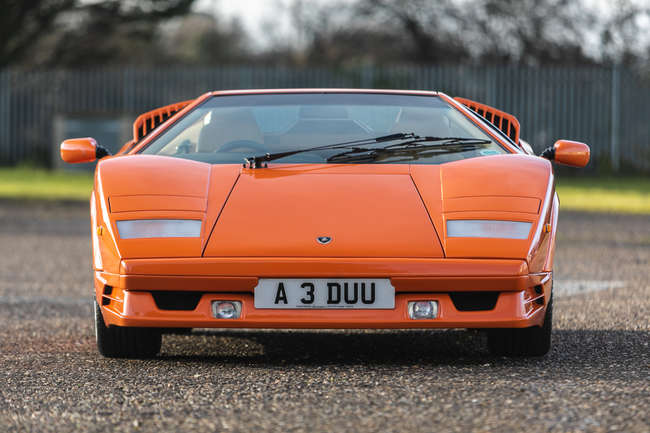 1990 Lamborghini Countach Anniverary-Auction Lot