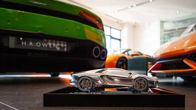 Lamborghini Aventador LP 700-4 Sculpture-Auction Lot