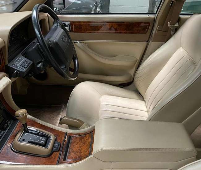 1994 Daimler Double Six Majestic (XJ40)