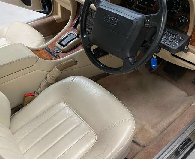 1994 Daimler Double Six Majestic (XJ40)