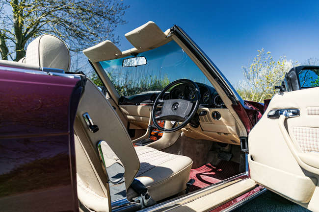 1985 Mercedes-Benz 280 SL-Sold