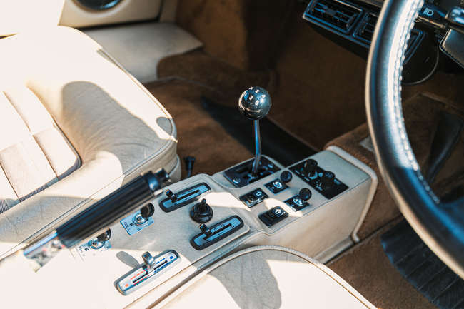 1982 Ferrari 512 BBi-Sold
