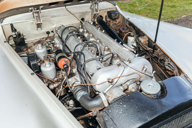 1951 Jaguar XK120 3.4 Roadster-Sold