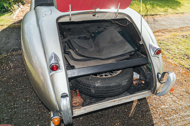 1951 Jaguar XK120 3.4 Roadster-Sold