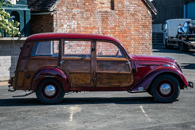 1948 Peugeot 202 Canadienne camionette boisée-Sold