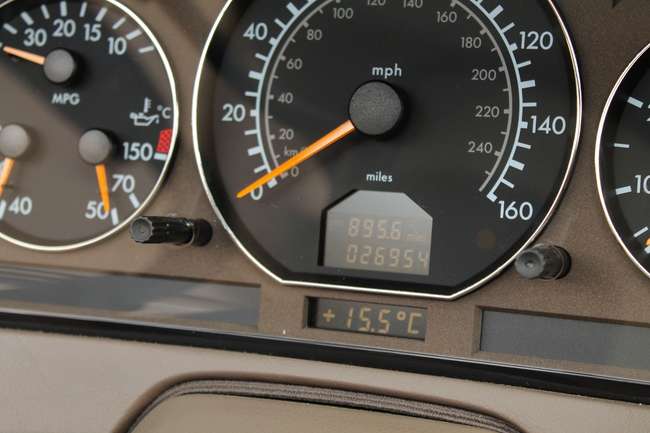 2000 Mercedes-Benz SL500-Sold