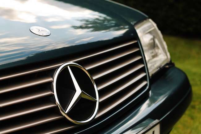 2000 Mercedes-Benz SL500-Sold
