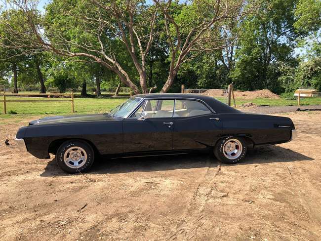 1967 Pontiac Parisienne-Auction Lot