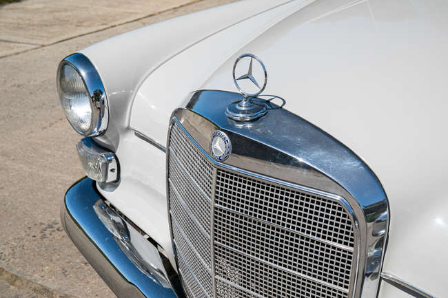 1966 Mercedes-Benz 200 (W110) 'Fintail'-Sold