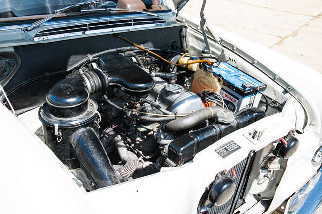 1966 Mercedes-Benz 200 (W110) 'Fintail'-Sold