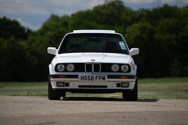 1990 BMW 325i (E30) SE-Sold
