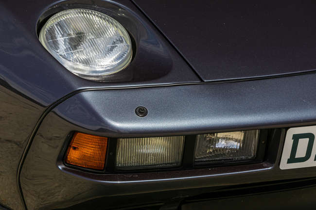 1986 Porsche 928 S2-Sold