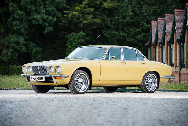 1974 Daimler Sovereign Series 2-Sold