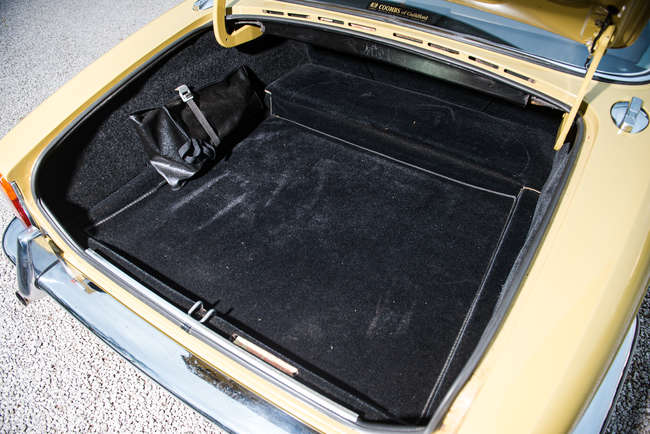 1974 Daimler Sovereign Series 2-Sold