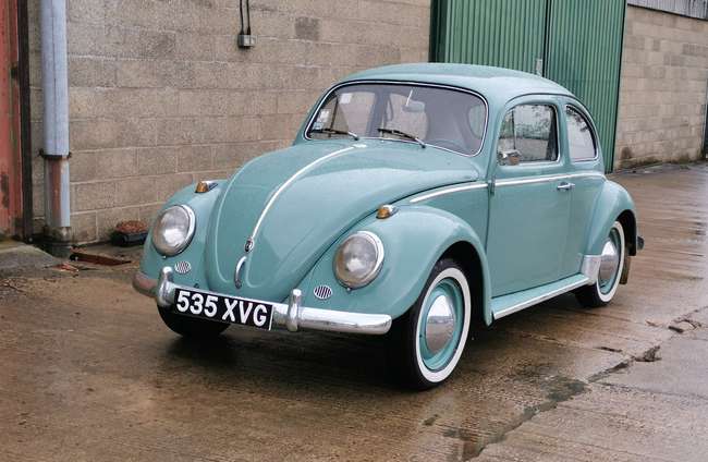 1960 Volkswagen Beetle 1200 Deluxe-Sold