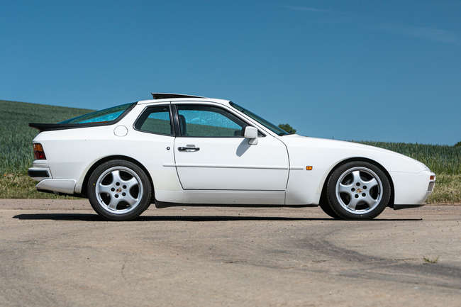 1986 Porsche 944 Turbo (951)-Sold
