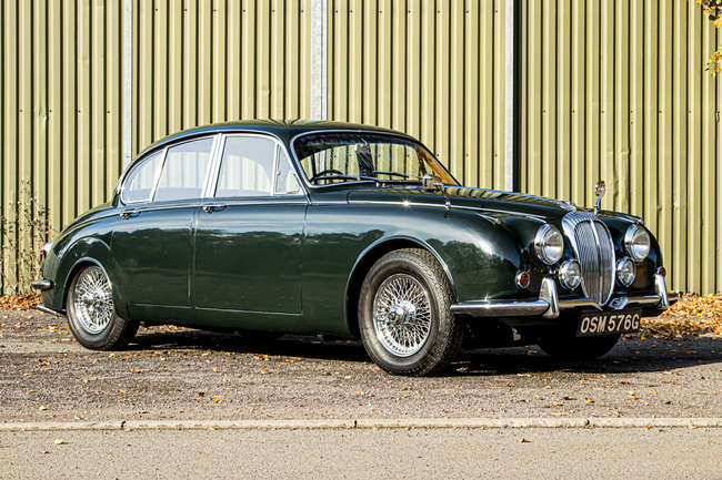 1968 Daimler V8 250 Saloon-Sold
