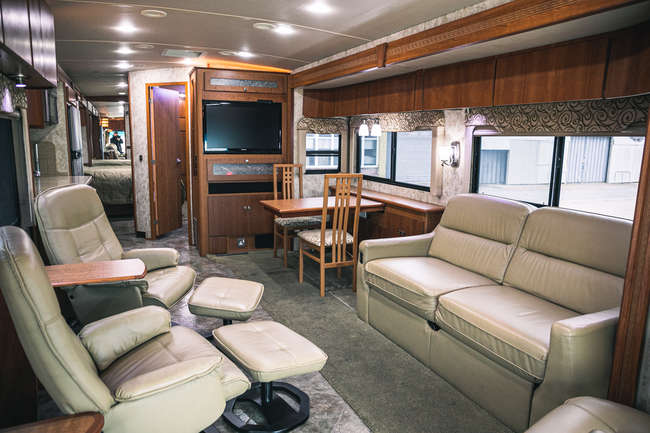 2012 Winnebago Itasca Meridian†-Auction Lot