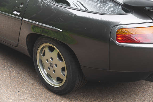 1991 Porsche 928 GT-Sold