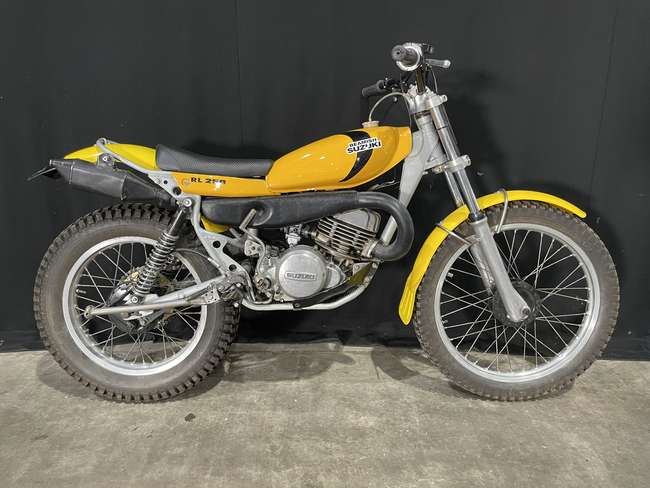 1977 Suzuki RL250 -Sold