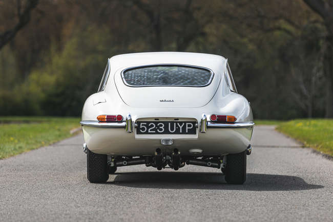 1961 Jaguar E-Type Series 1 3.8 FHC Flat Floor LHD-Auction Lot