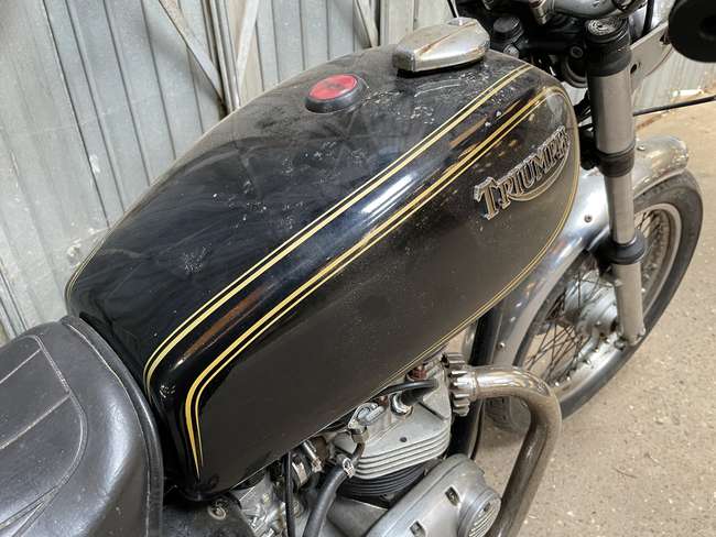 1983 Triumph T140 ES Bonneville-Auction Lot