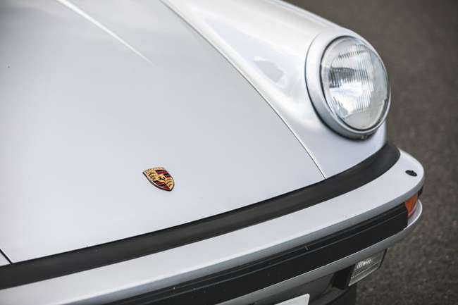 1988 Porsche 911(930) 3.3-litre Turbo (300bhp)-Sold