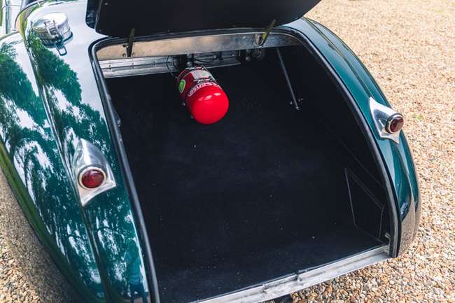 1951 Jaguar XK120 Roadster 'LT' Re-Creation - FIA/ HTP Appro-Auction Lot