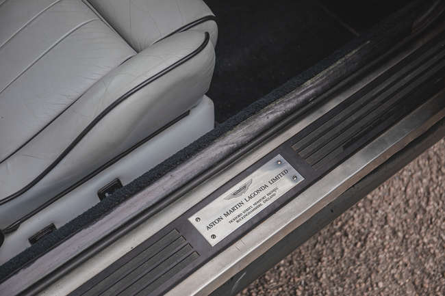 1997 Aston Martin V8 Coupe-Auction Lot