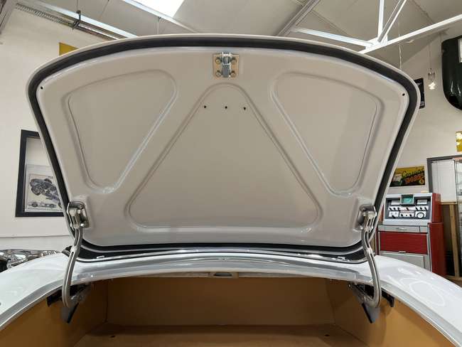 1961 Jaguar E-Type 3.8 Series 1 Outside Bonnet Lock Roadster-Sold