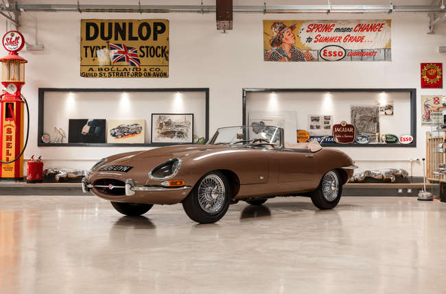 1961 Jaguar E-Type 3.8 'External Bonnet Lock' Roadster - LHD-Auction Lot