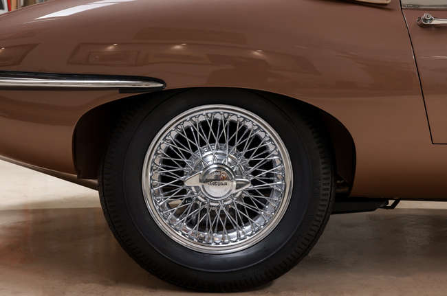 1961 Jaguar E-Type 3.8 'External Bonnet Lock' Roadster - LHD-Auction Lot