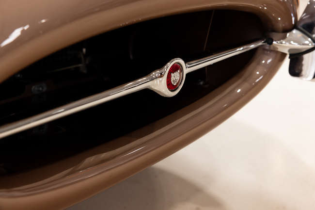 1961 Jaguar E-Type 3.8 'External Bonnet Lock' Roadster - LHD-Auction Lot